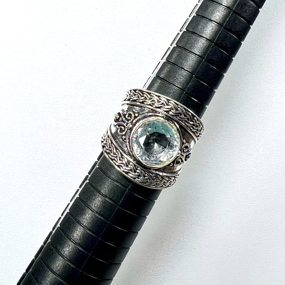 White Topaz 925 Ring size 9
